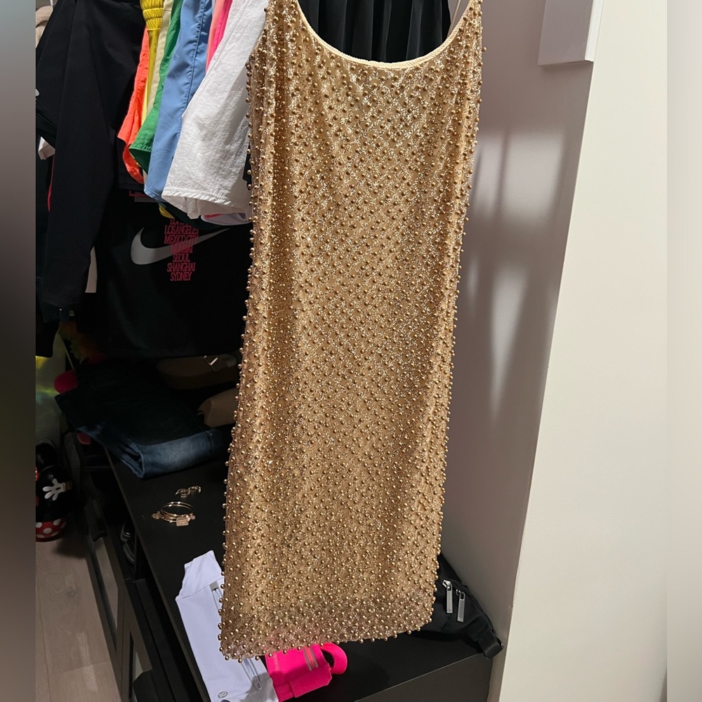 Sparkly Gold Dress✨ - Picture 6 of 9